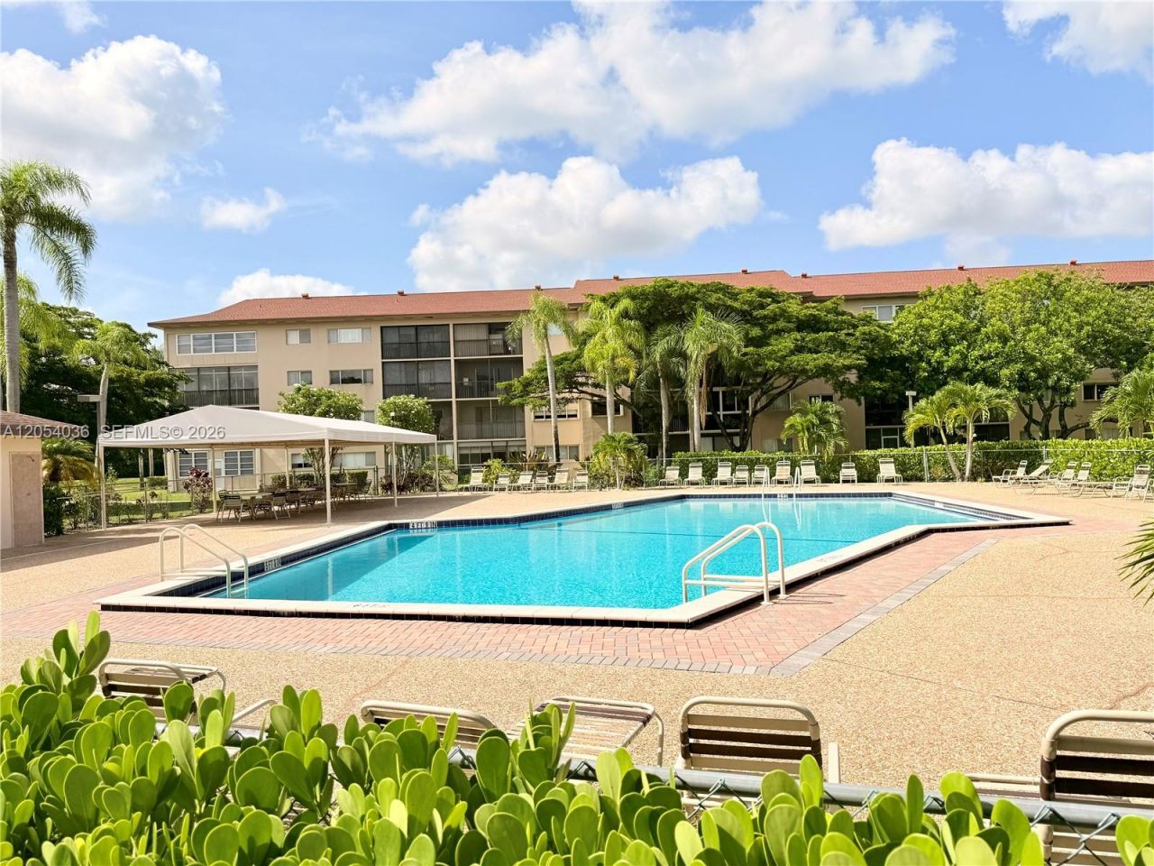 12901 SW 15th Ct, Unit 402V, Pembroke Pines, FL 33027 Photo