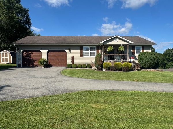 1609 Gatewood Road, FAYETTEVILLE, WV 25840