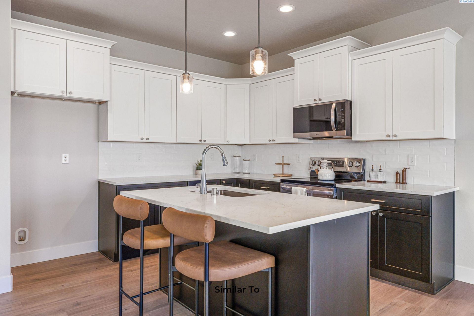 7686 Grapevine Ct, West Richland, WA 99353 Main Photo