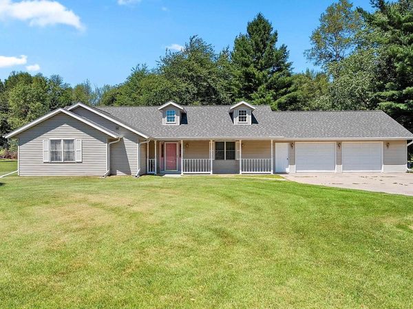 429 JACKSON STREET, Oconto, WI 54153