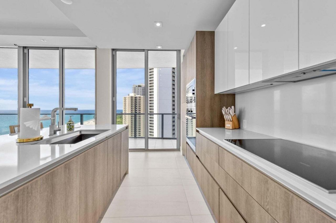 3100 N Ocean Drive, Unit H 1504, Riviera Beach, FL 33404 Photo