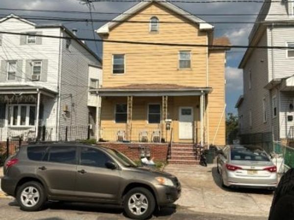 31 Prospect St, Elizabeth, NJ 07201