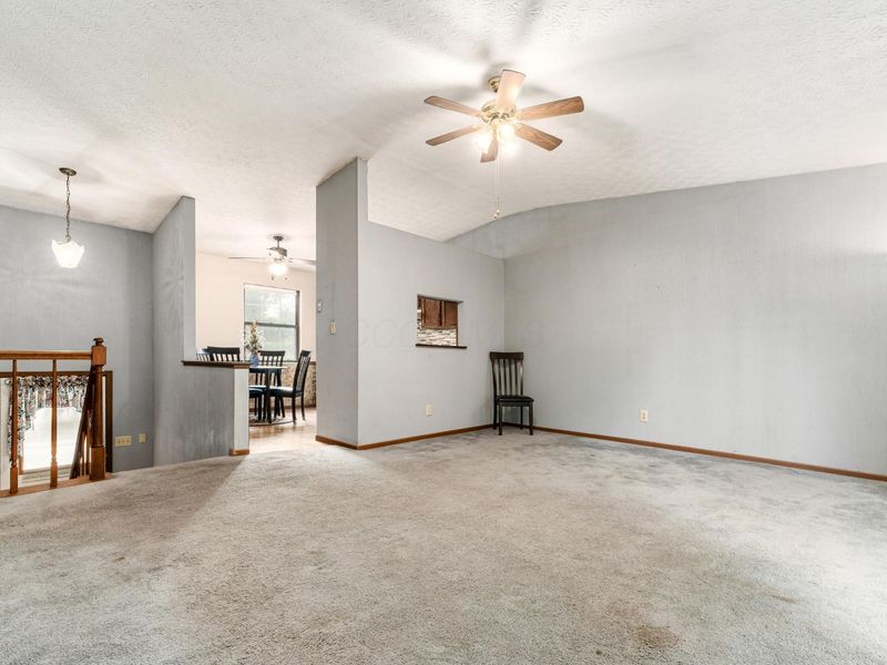 6388 Teapot Lane, Reynoldsburg, OH 43068 Photo 5