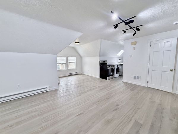 5 Stoneland Rd, Unit 3, Worcester, MA 01603