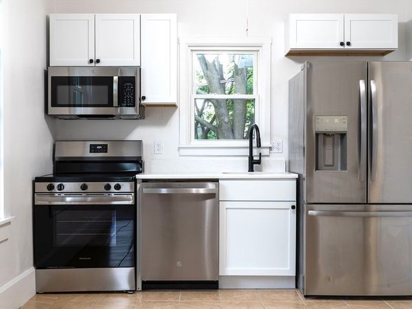 5 Stoneland Rd, Unit 2, Worcester, MA 01603