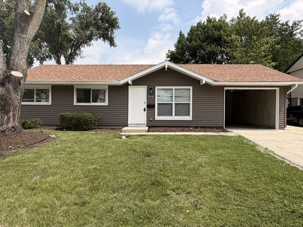 606 Pleasant Place , Streamwood, IL 60107