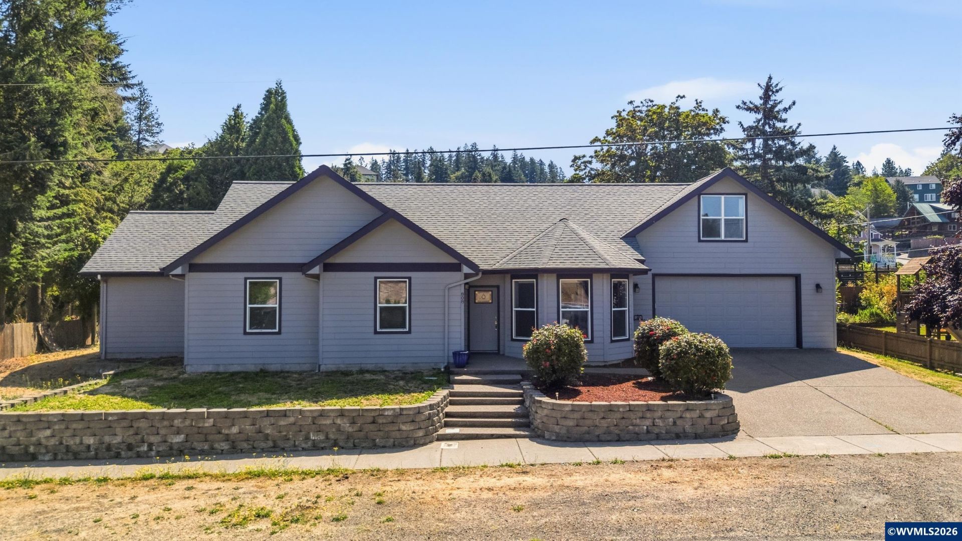 808 Oak St, Brownsville, OR 97327 Main Photo