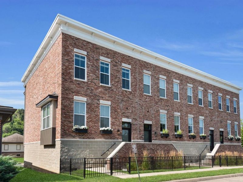 126 Broadway Street, Loveland, OH 45140 Photo 1