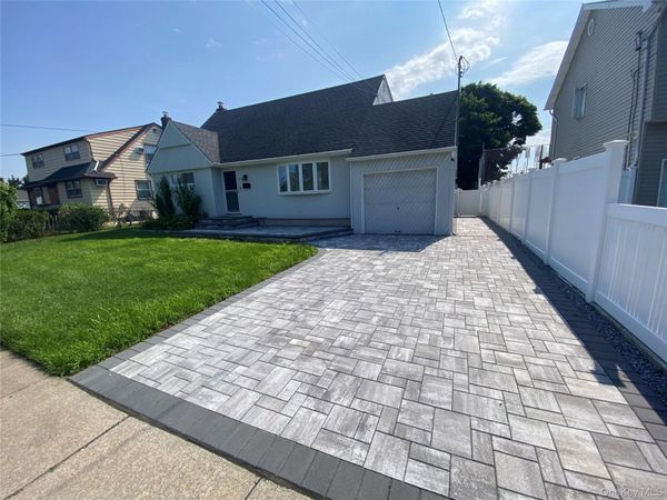 661 Tabor Place , East Meadow, NY 11554