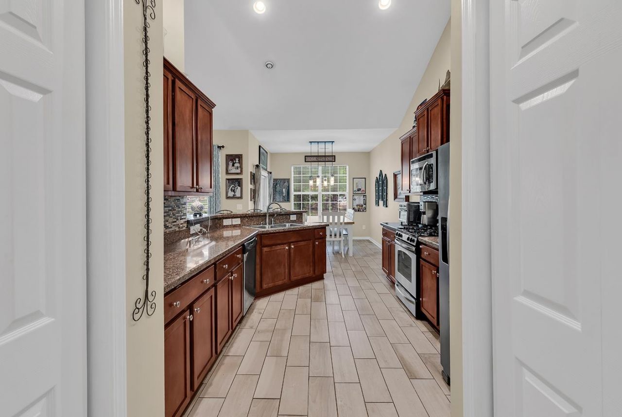 337 Oak Haven Dr. Photo 8