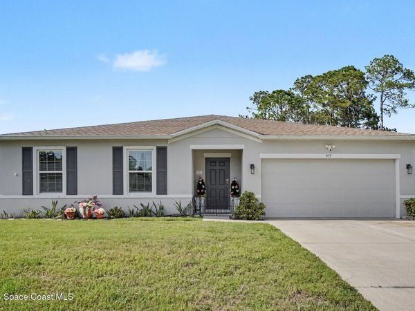 975 Sablon Street SE, Palm Bay, FL 32909