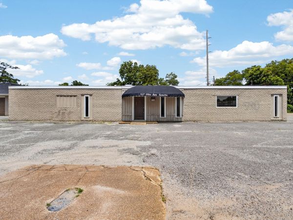 117 11th S Ave., Meridian, MS 39301