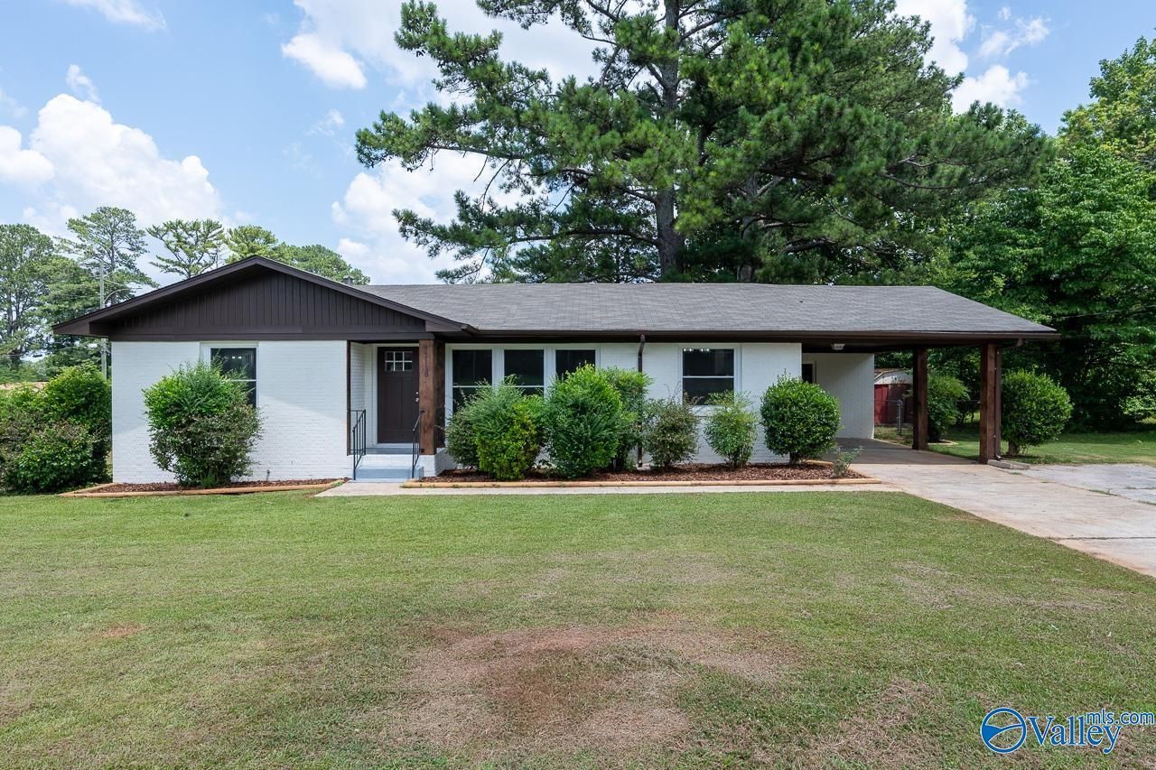 1118 Retlaw Street Nw, Huntsville, AL 35816 Main Photo