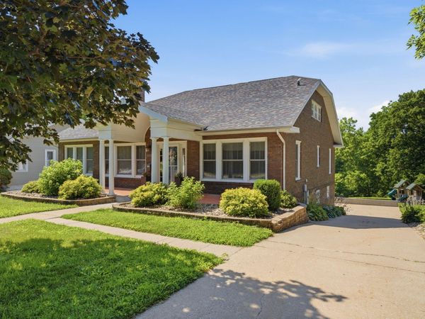 2518 MULBERRY, Muscatine, IA 52761