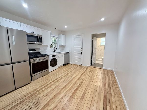 5 Stoneland Rd, Unit 1, Worcester, MA 01603