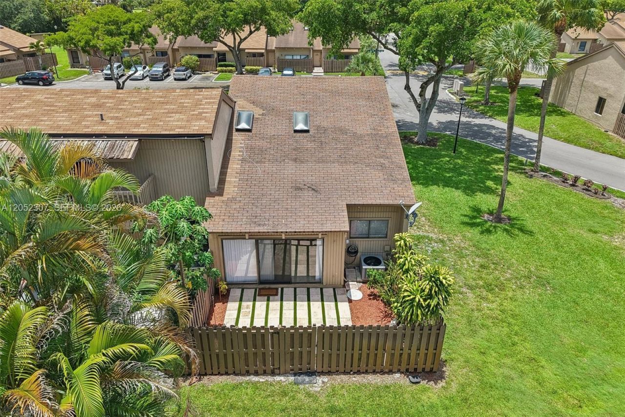 2112 SW 81st Way , Davie, FL 33324 Photo