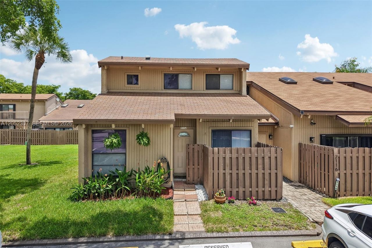 2112 SW 81st Way , Davie, FL 33324 Photo