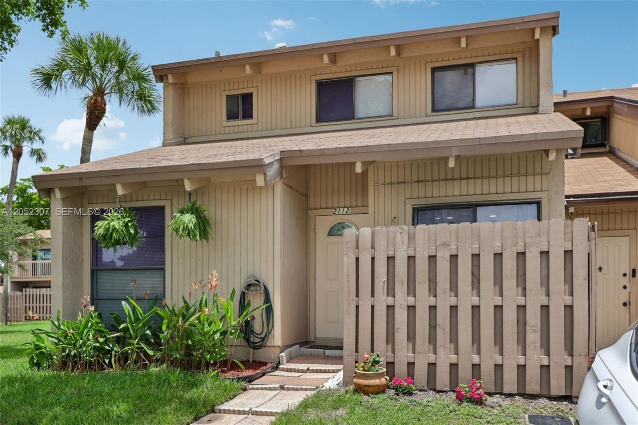 2112 SW 81st Way , Davie, FL 33324 Photo