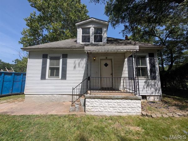 612 S 6th Street , Belleville, IL 62220
