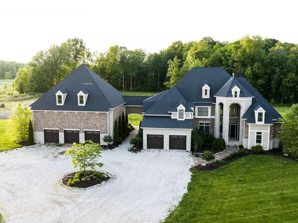 910 S 800 E, Zionsville, IN 46075