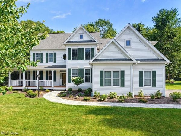 8390 Bainbrook Drive , Chagrin Falls, OH 44023