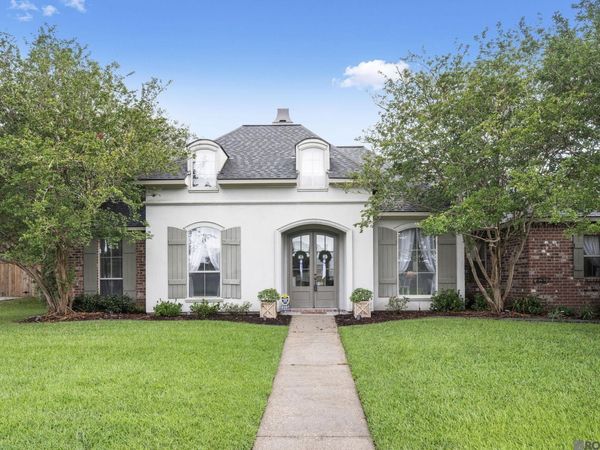 8391 Ormand Dr, Zachary, LA 70791