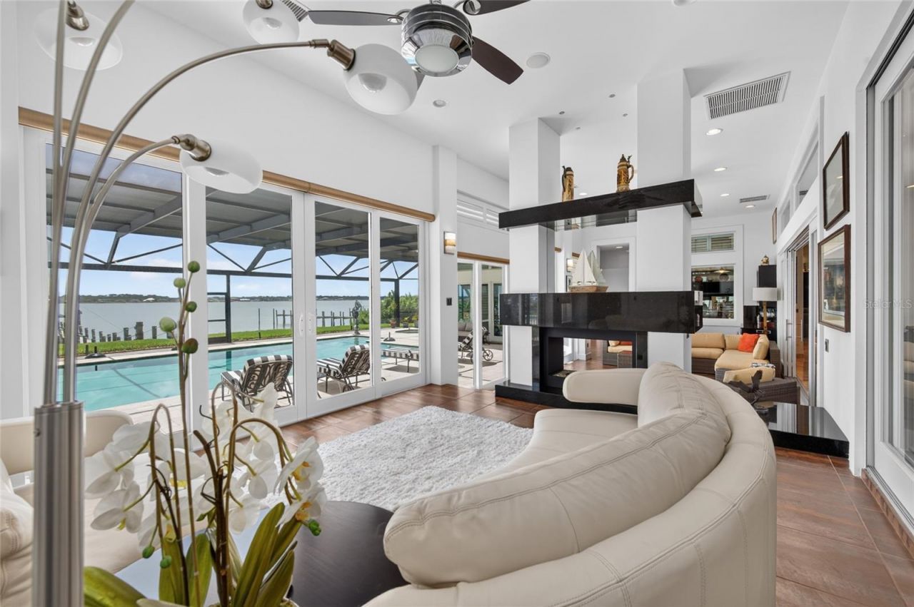 3020 S Peninsula Drive, Daytona Beach Shores, FL 32118 Photo