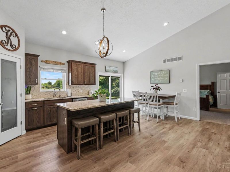 119 Hogan Drive, Sardinia, OH 45171 Photo 6