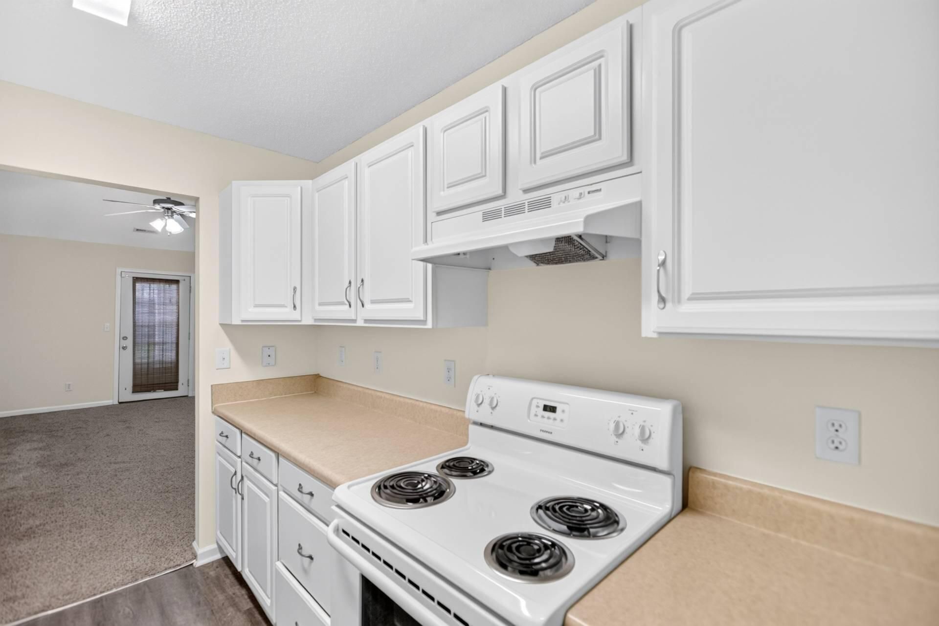 7939 Vermont Road Photo 11