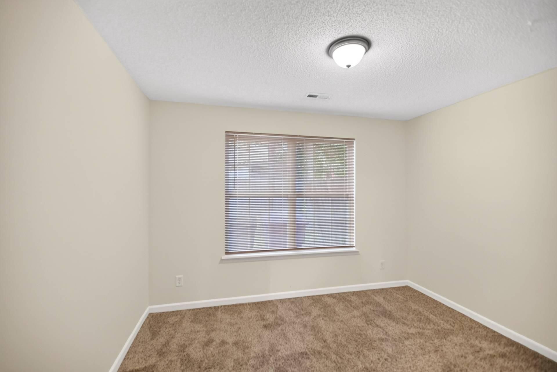 7939 Vermont Road Photo 23