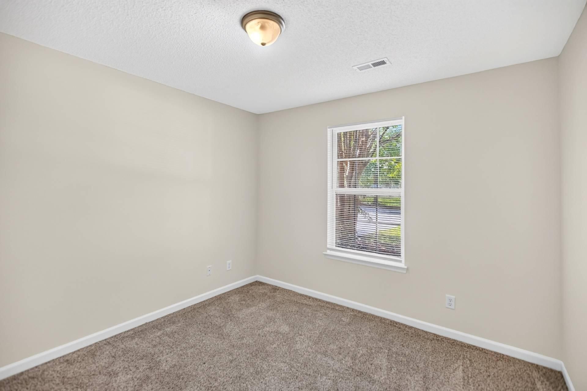 7939 Vermont Road Photo 27