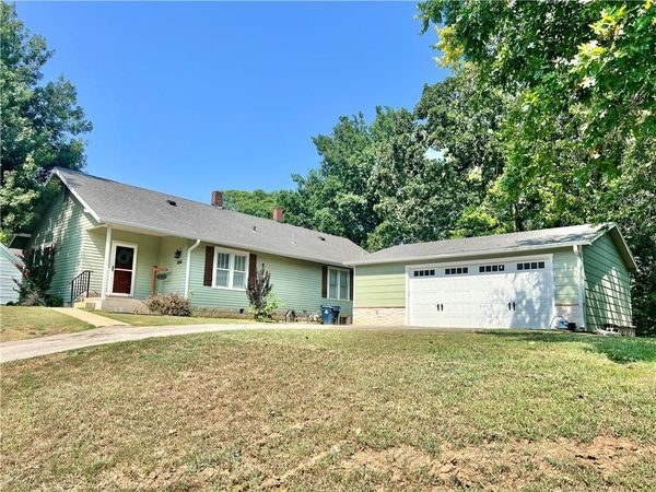 1004 N 2nd Street, Independence, KS 67301