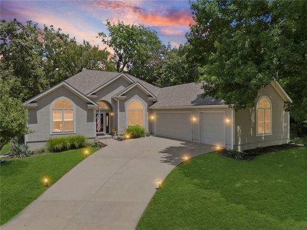 53 Rock Lane, Linn Valley, KS 66040