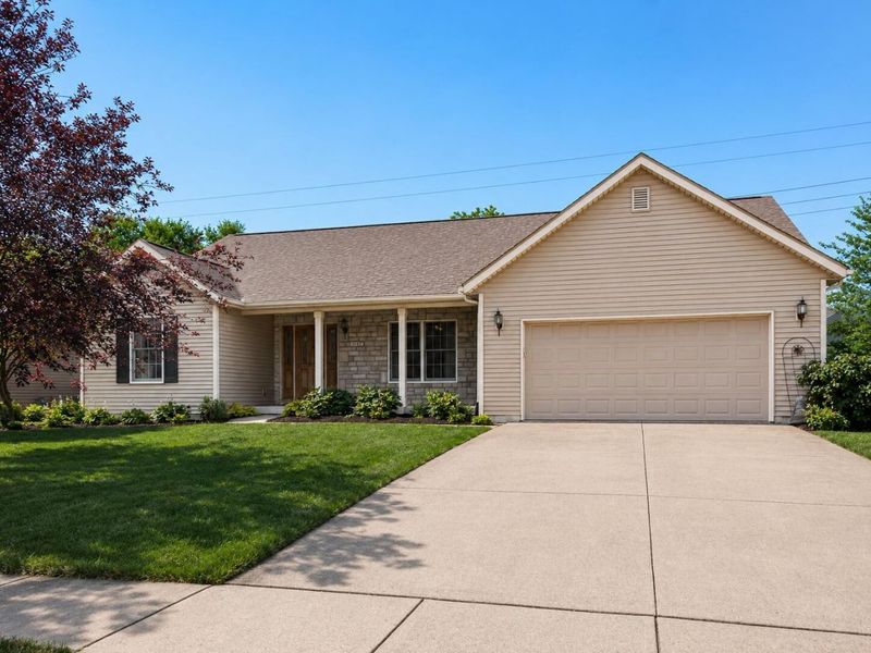 1453 Hickory Gate Drive, Marysville, OH 43040 Photo 1