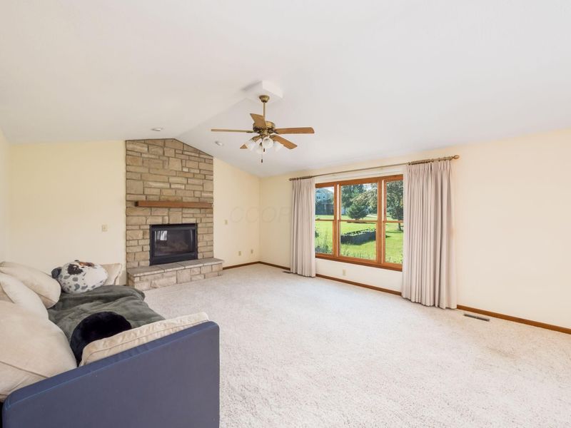 1453 Hickory Gate Drive, Marysville, OH 43040 Photo 11
