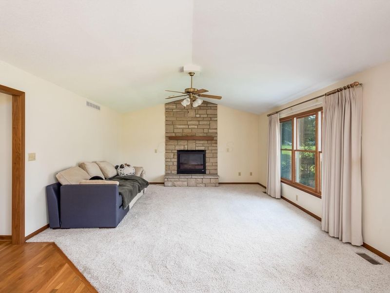 1453 Hickory Gate Drive, Marysville, OH 43040 Photo 12