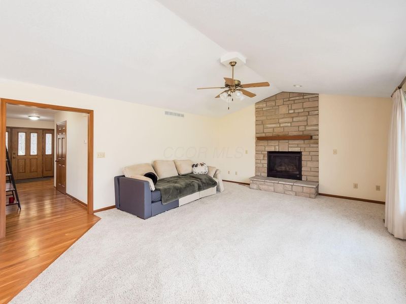 1453 Hickory Gate Drive, Marysville, OH 43040 Photo 13