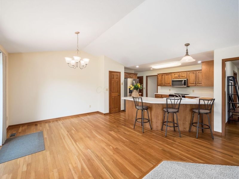 1453 Hickory Gate Drive, Marysville, OH 43040 Photo 14