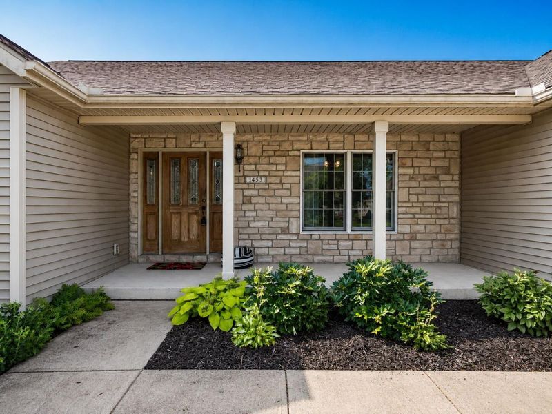 1453 Hickory Gate Drive, Marysville, OH 43040 Photo 2