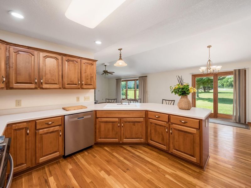 1453 Hickory Gate Drive, Marysville, OH 43040 Photo 6