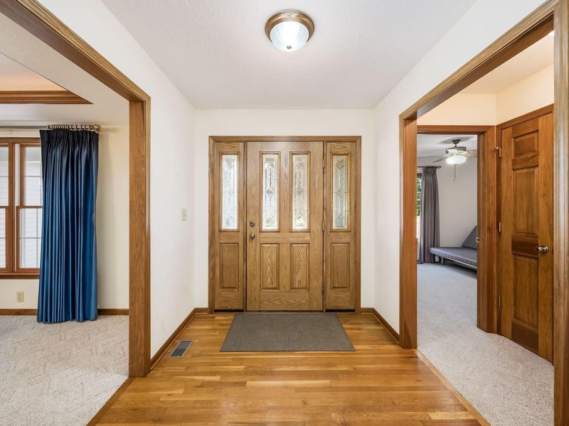 1453 Hickory Gate Drive, Marysville, OH 43040 Photo 7