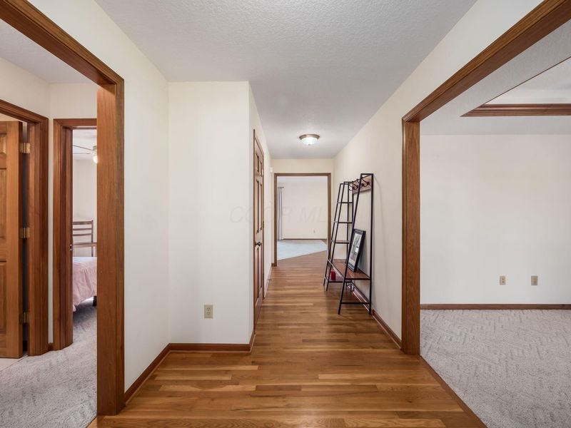 1453 Hickory Gate Drive, Marysville, OH 43040 Photo 8