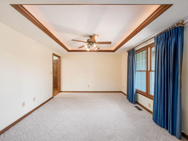 1453 Hickory Gate Drive, Marysville, OH 43040 Photo 9
