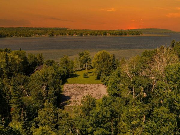 Sunset Shores Drive N, Lake Leelanau, MI 49653