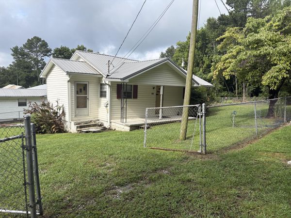 201 Glenn Street, LaFayette, GA 30728