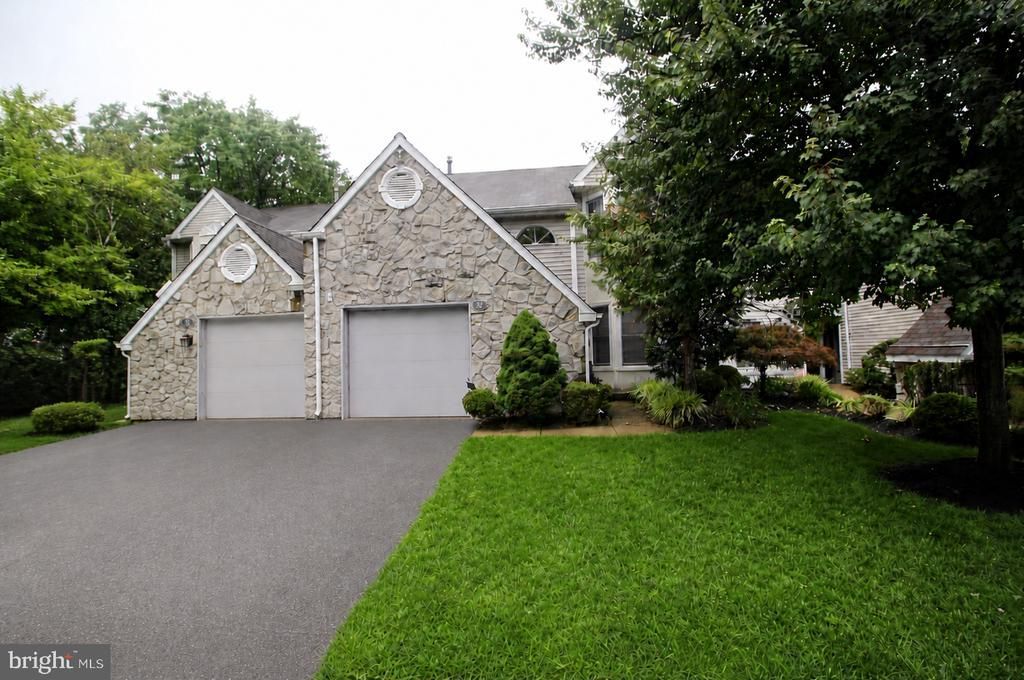 56 KANON COURT , NEWTOWN, PA 18940