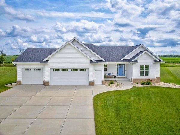 6607 Kades, Sun Prairie, WI 53590
