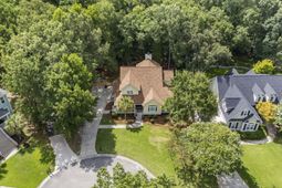 1005 Island Crossing Drive photo 4