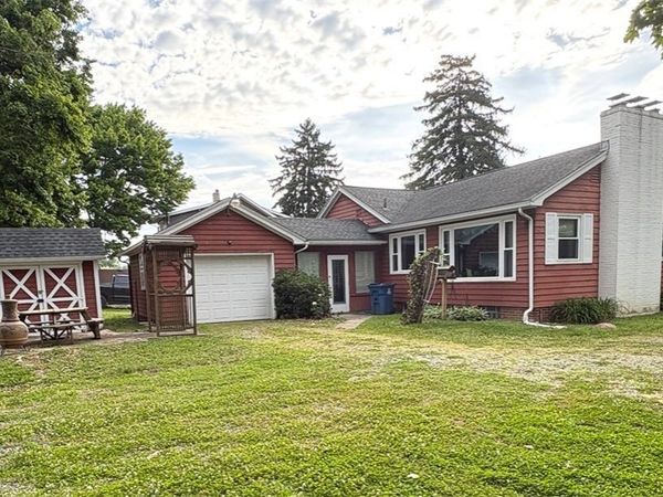 339 Belle Street SW, Hartville, OH 44632