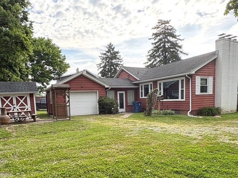 339 Belle Street SW, Hartville, OH 44632 Photo 1